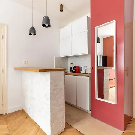 Nicolo Passy Magnifique Studio Paris